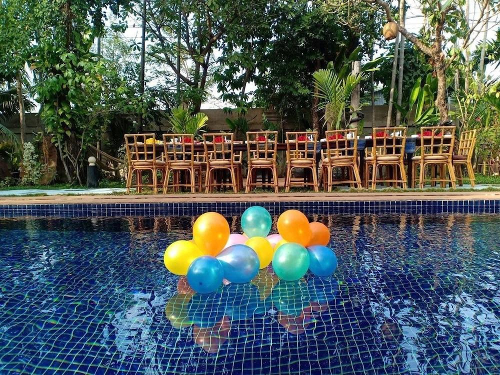 The Oasis Harbor Hotel Siem Reap Bagian luar foto