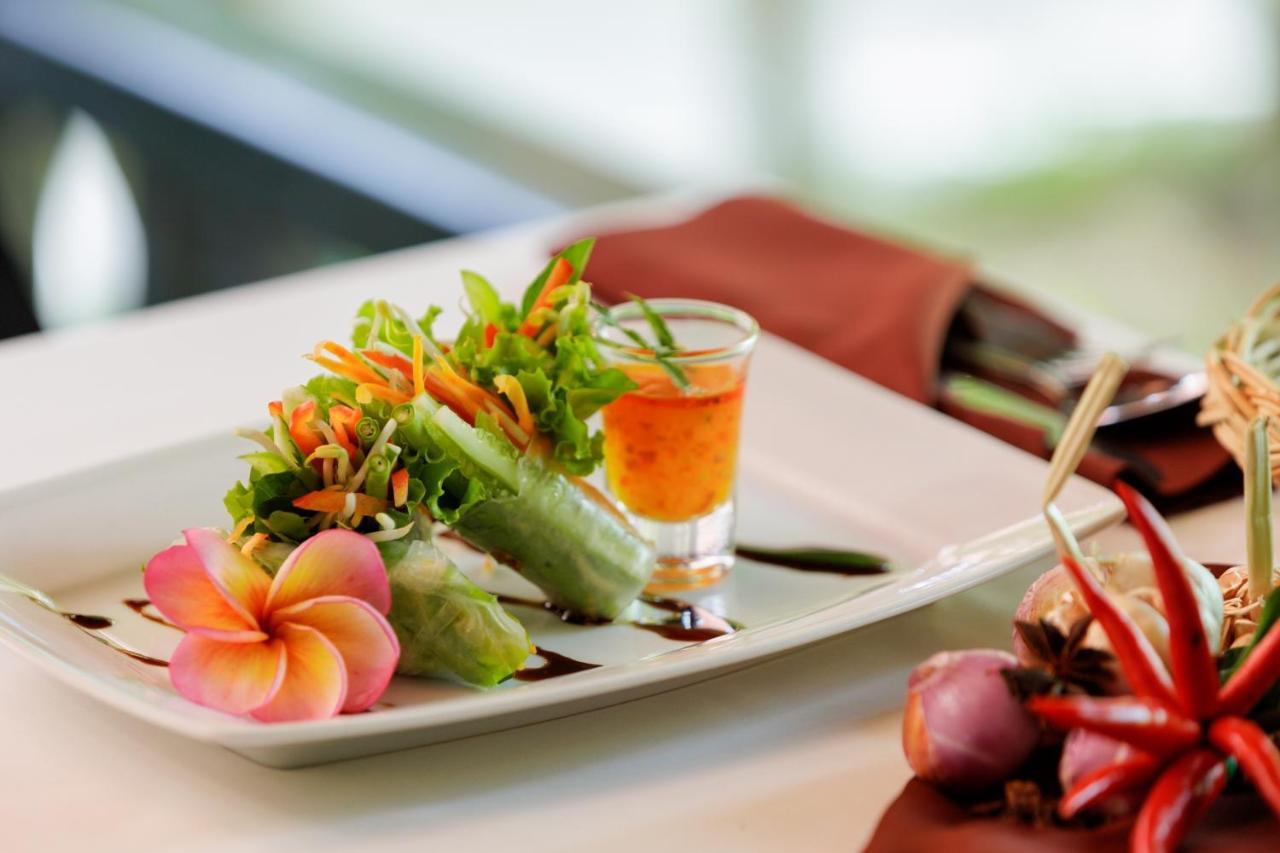 The Oasis Harbor Hotel Siem Reap Bagian luar foto