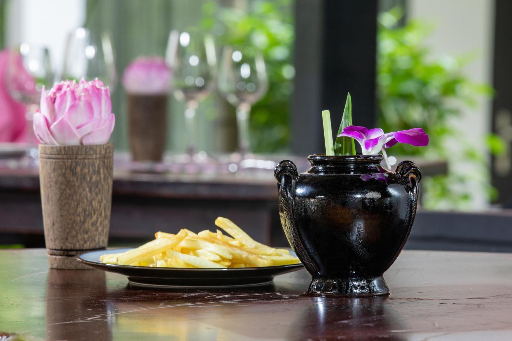 The Oasis Harbor Hotel Siem Reap Bagian luar foto