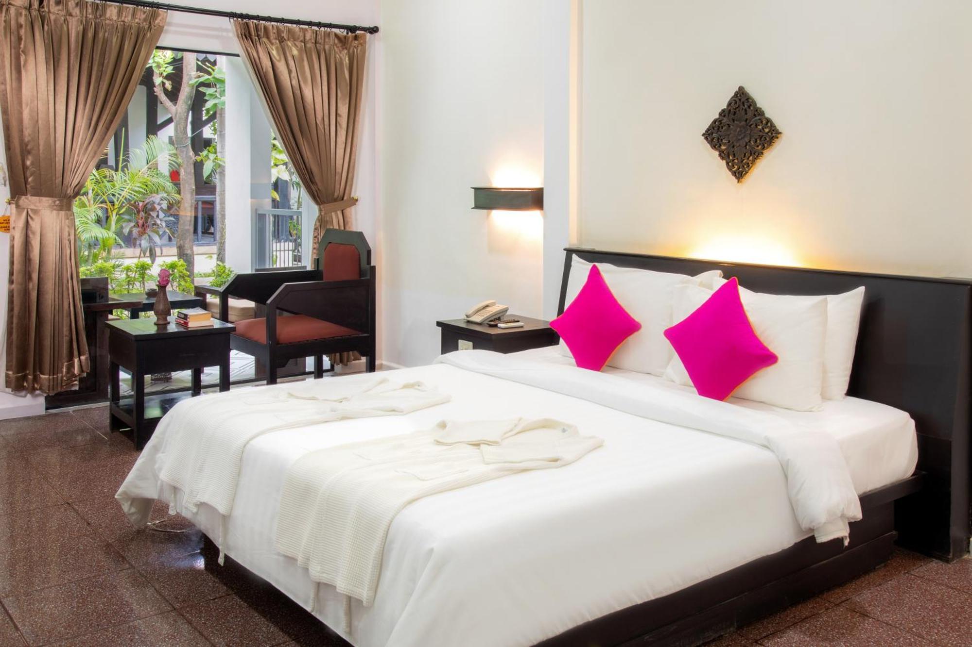 The Oasis Harbor Hotel Siem Reap Bagian luar foto