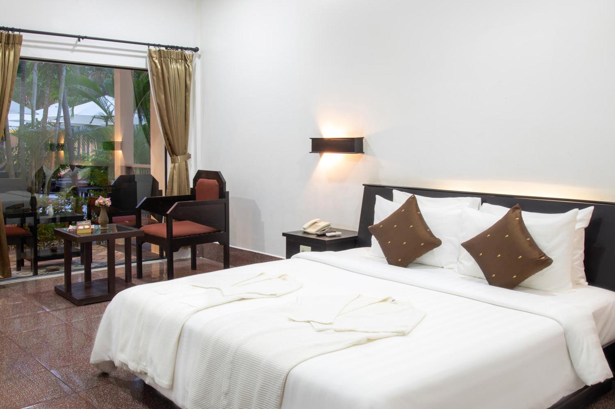 The Oasis Harbor Hotel Siem Reap Bagian luar foto