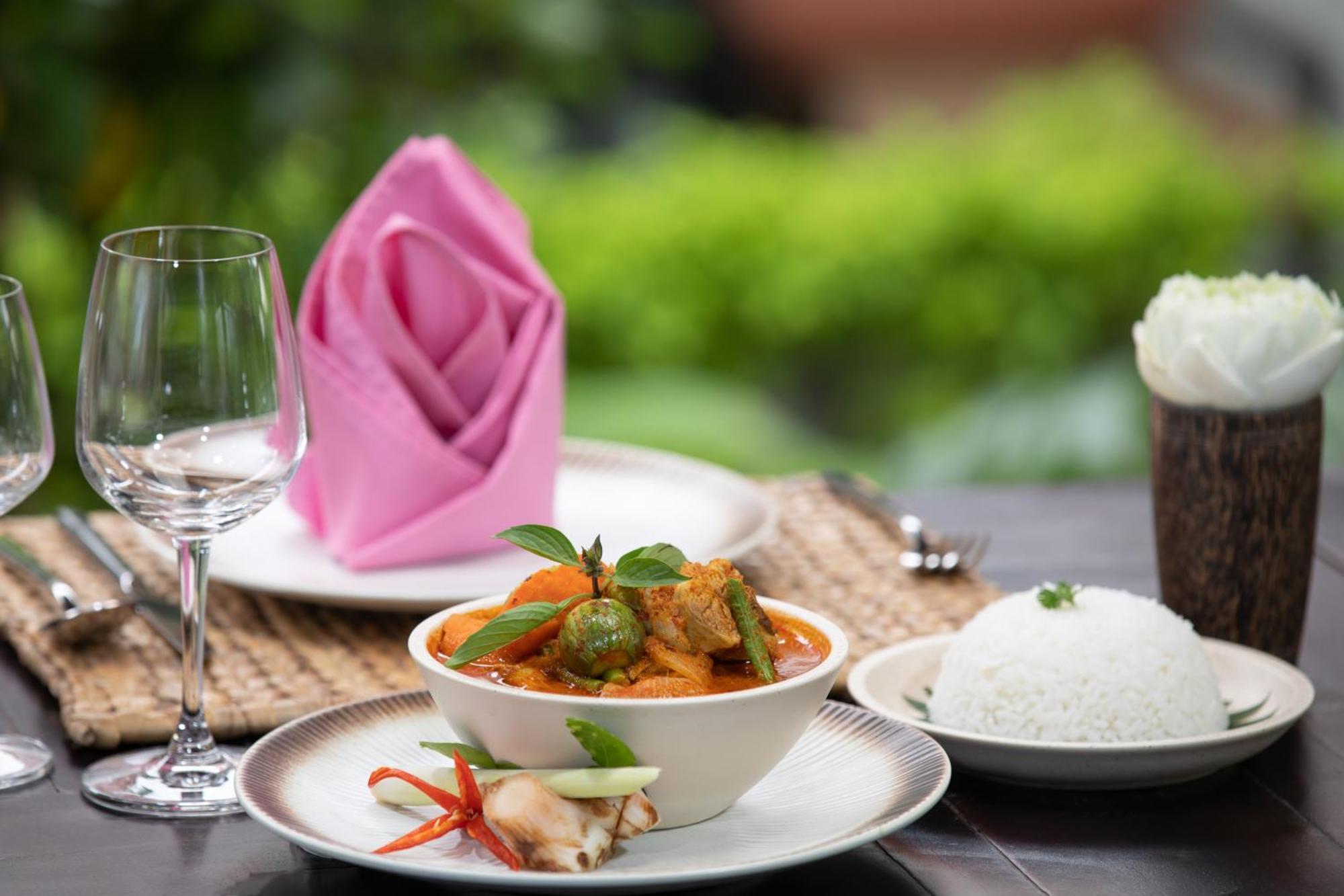 The Oasis Harbor Hotel Siem Reap Bagian luar foto