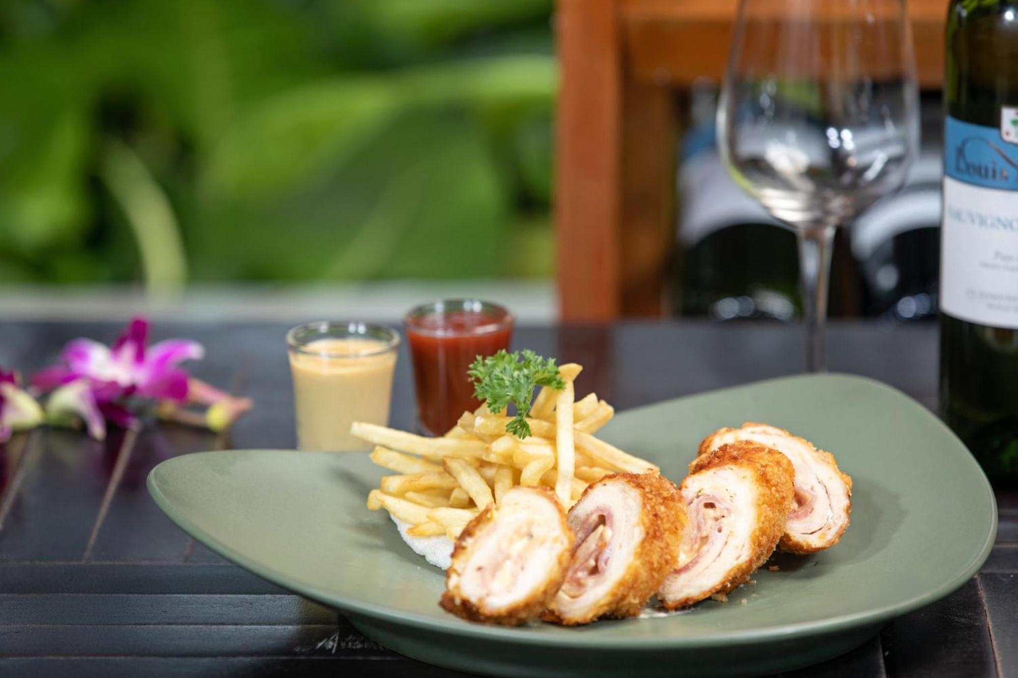 The Oasis Harbor Hotel Siem Reap Bagian luar foto
